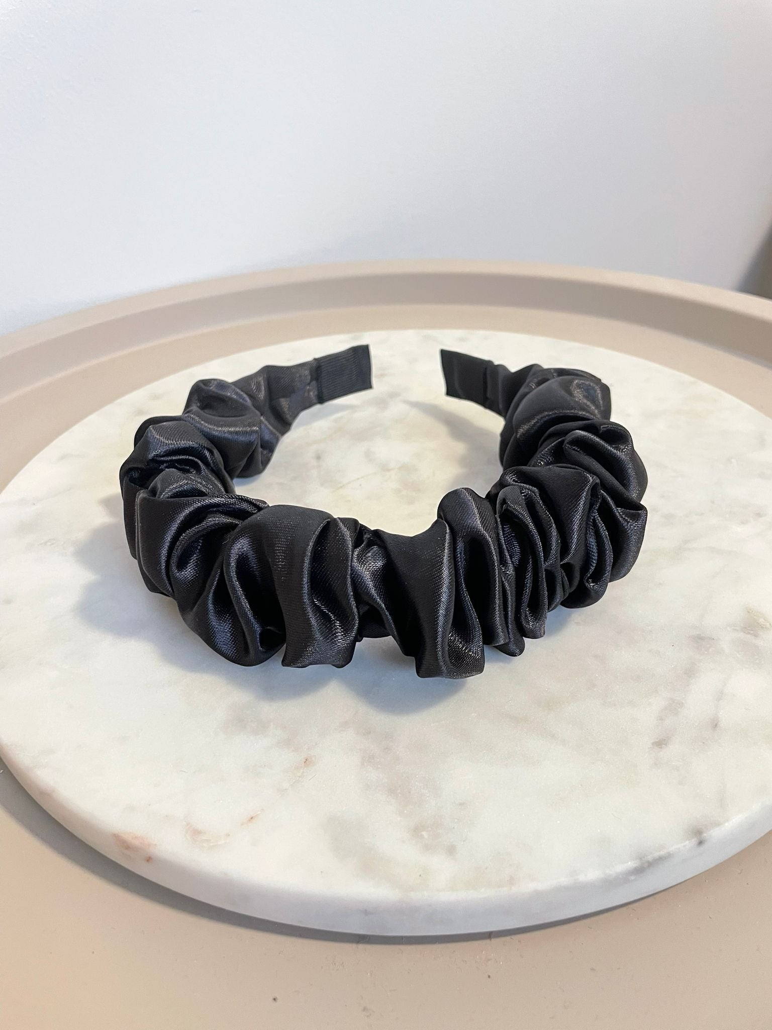 Black thick scrunchy headband