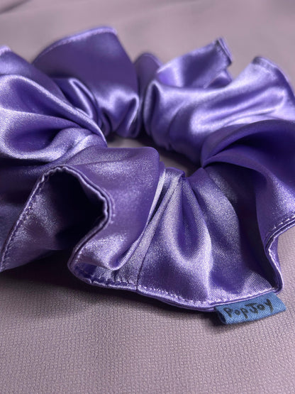 Lady - Satin Scrunchy