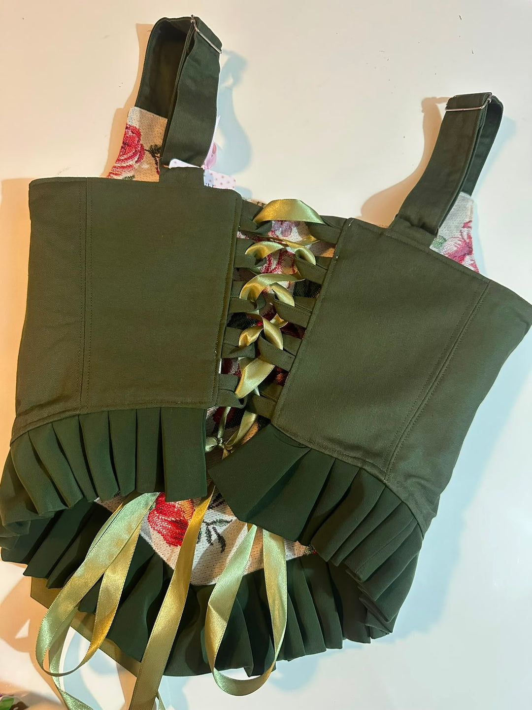 Ruffled Quanya — view 4
