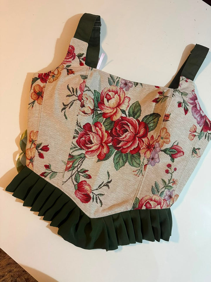 Ruffled Quanya — view 2