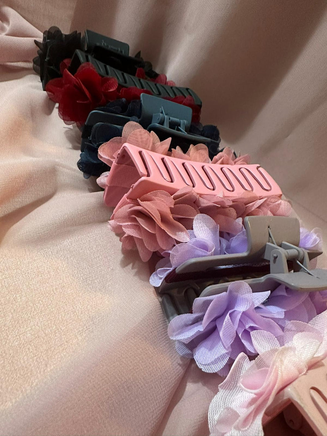 Zinnia - Flower Hair Claw — handmade by PopJoy in Helsinki, Finland