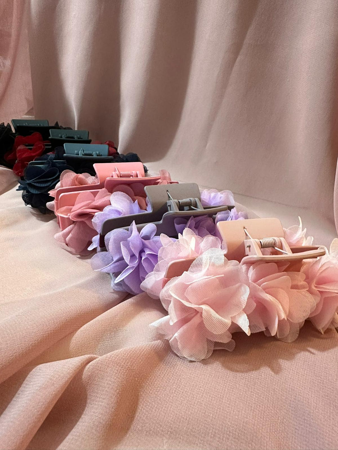 Zinnia - Flower Hair Claw — handmade by PopJoy in Helsinki, Finland